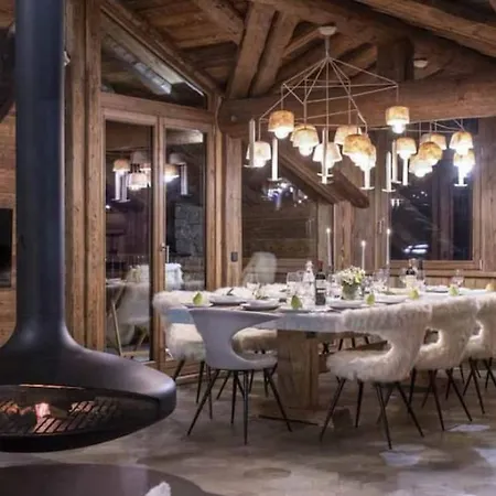 Villa Designed Chalet With Ski-in Ski-out Access Val-dʼIsère