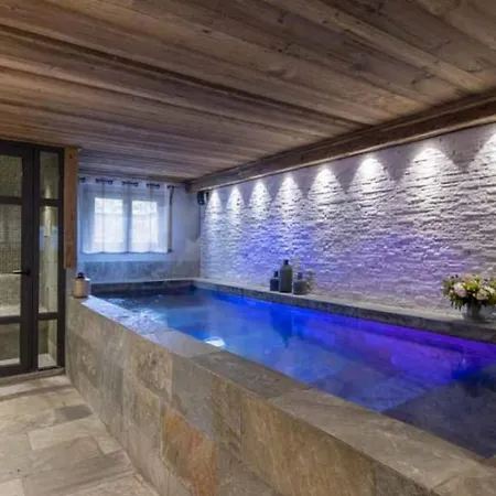 Designed Chalet With Ski-in Ski-out Access Villa