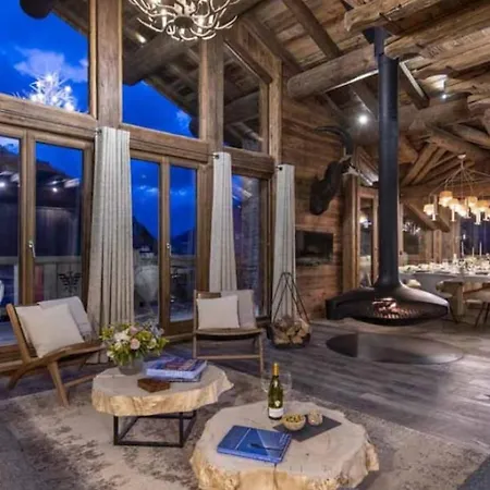 Villa Designed Chalet With Ski-in Ski-out Access