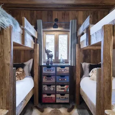 Villa Designed Chalet With Ski-in Ski-out Access