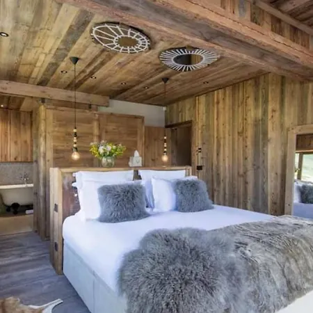 Designed Chalet With Ski-in Ski-out Access Villa Val-dʼIsère